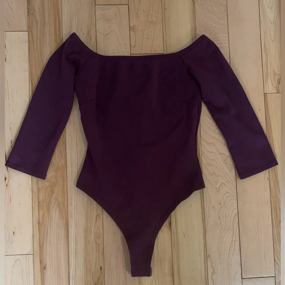 LULU’S LIKE A BIRD PLUM PURPLE OFF-THE-SHOULDER BODYSUIT